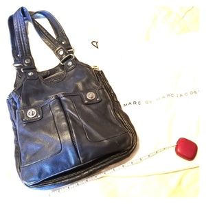 Marc by Marc Jacobs Navy Totally Turnlock Teri